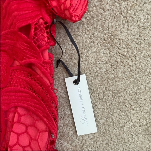 NWT Lovers + Friends Daycation Lace crop Top and Skirt Set Size Small Red - Picture 7 of 9